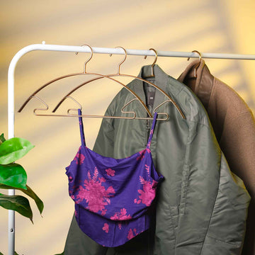 Luxury Finish Gold Aluminium Hanger