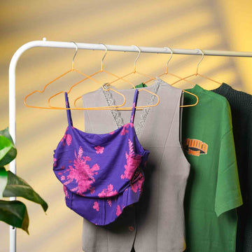 Sleek Rubber Grip Metal Hanger