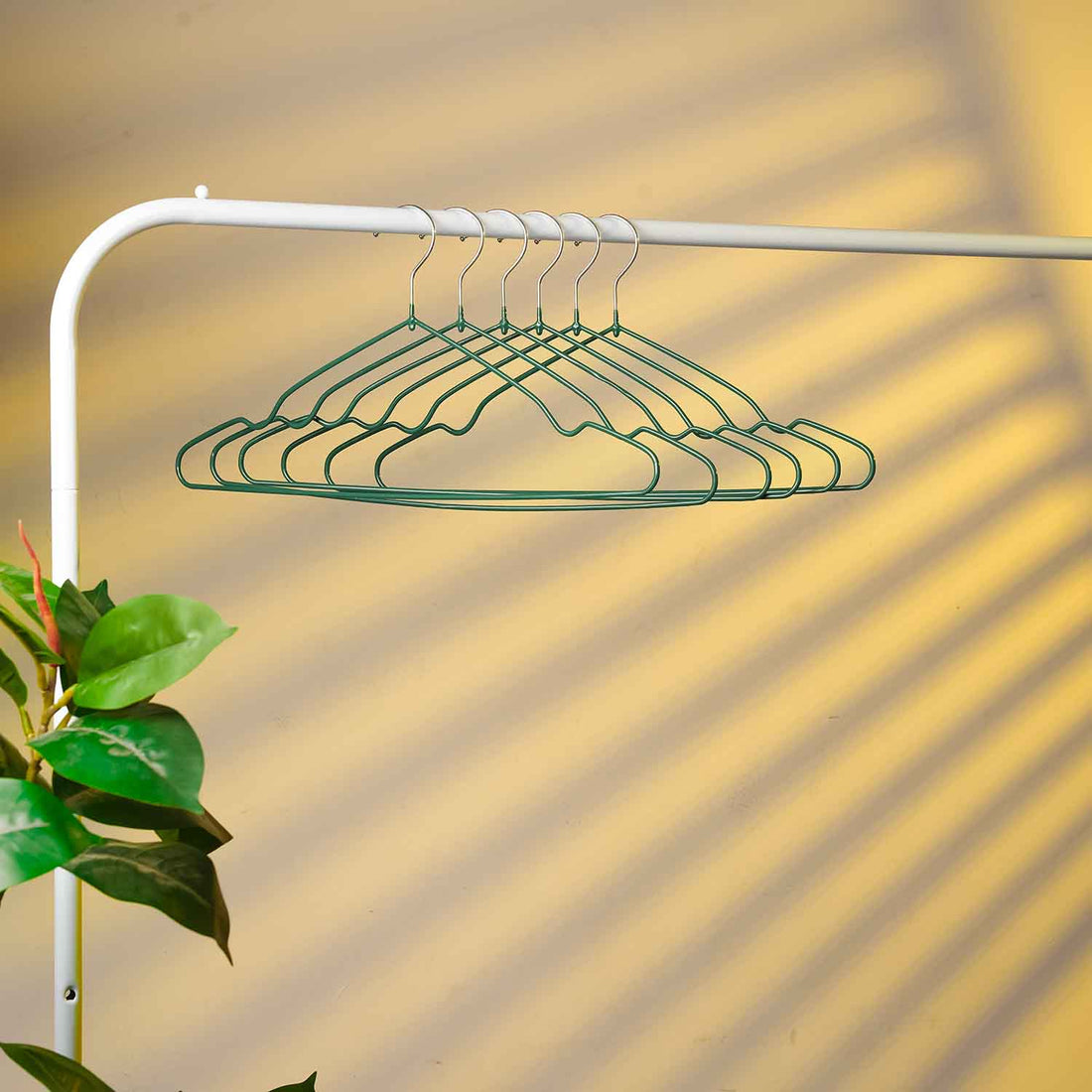 Non-Slip Rubber Coated Metal Hanger