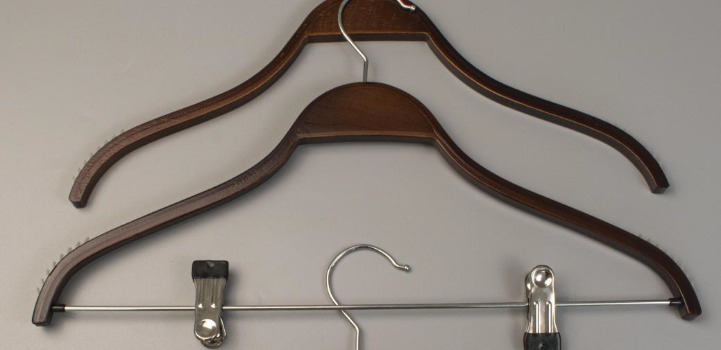 Bottom Wooden Hanger With Clips